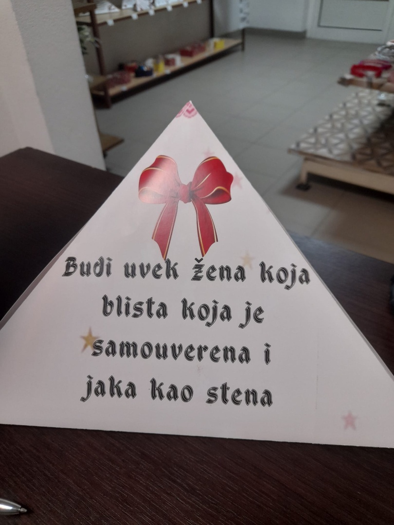 "Pokljon ljubavi"-usluga pakovanja-SAMOSTALNA IZRADA....s.p. Biljana Šipka